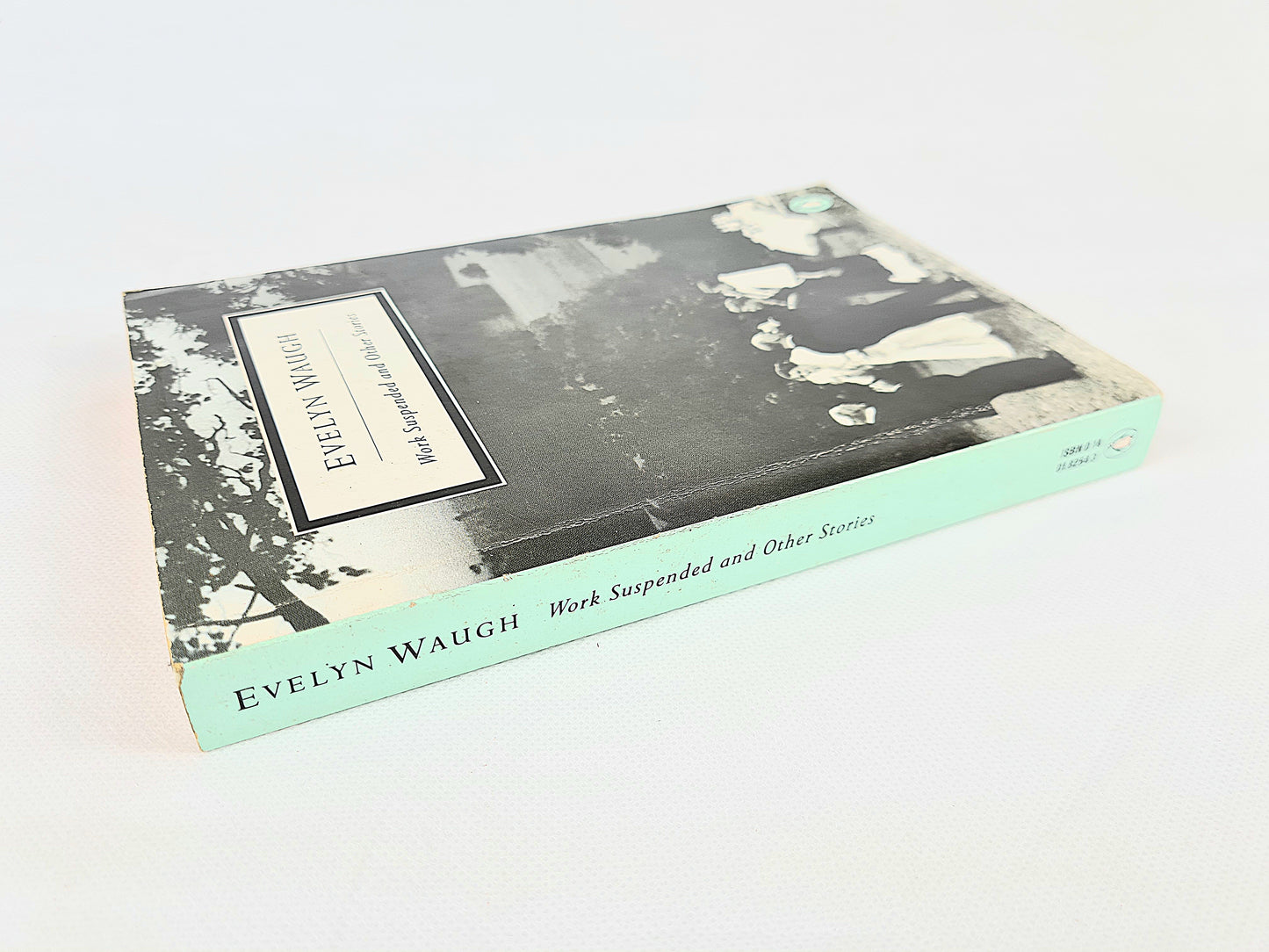 Evelyn Waugh, Work Suspended and Other Stories. Penguin Twentieth Century Classics