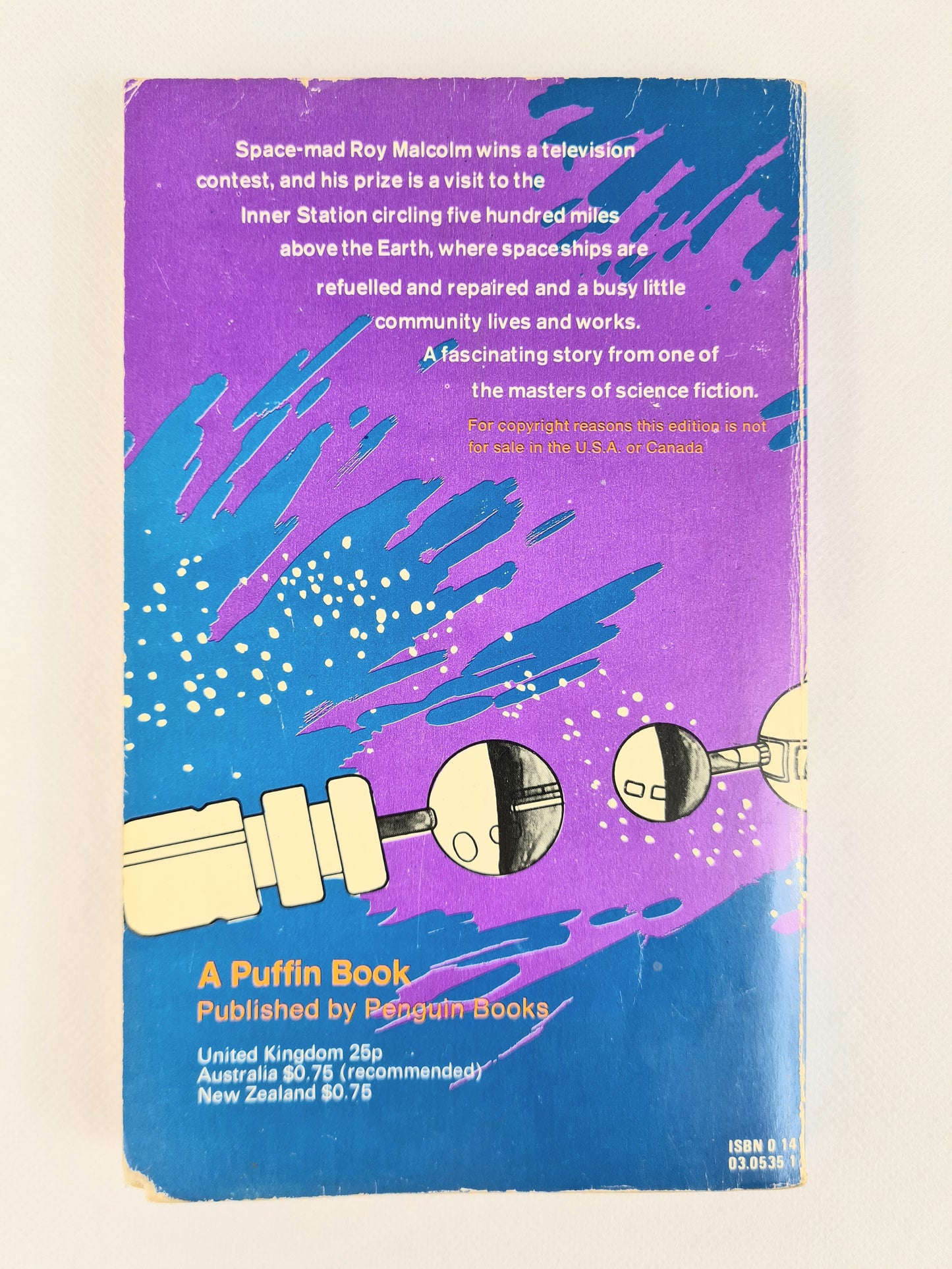 Islands In The Sky by Arthur C. Clarke. Vintage children's Puffin book