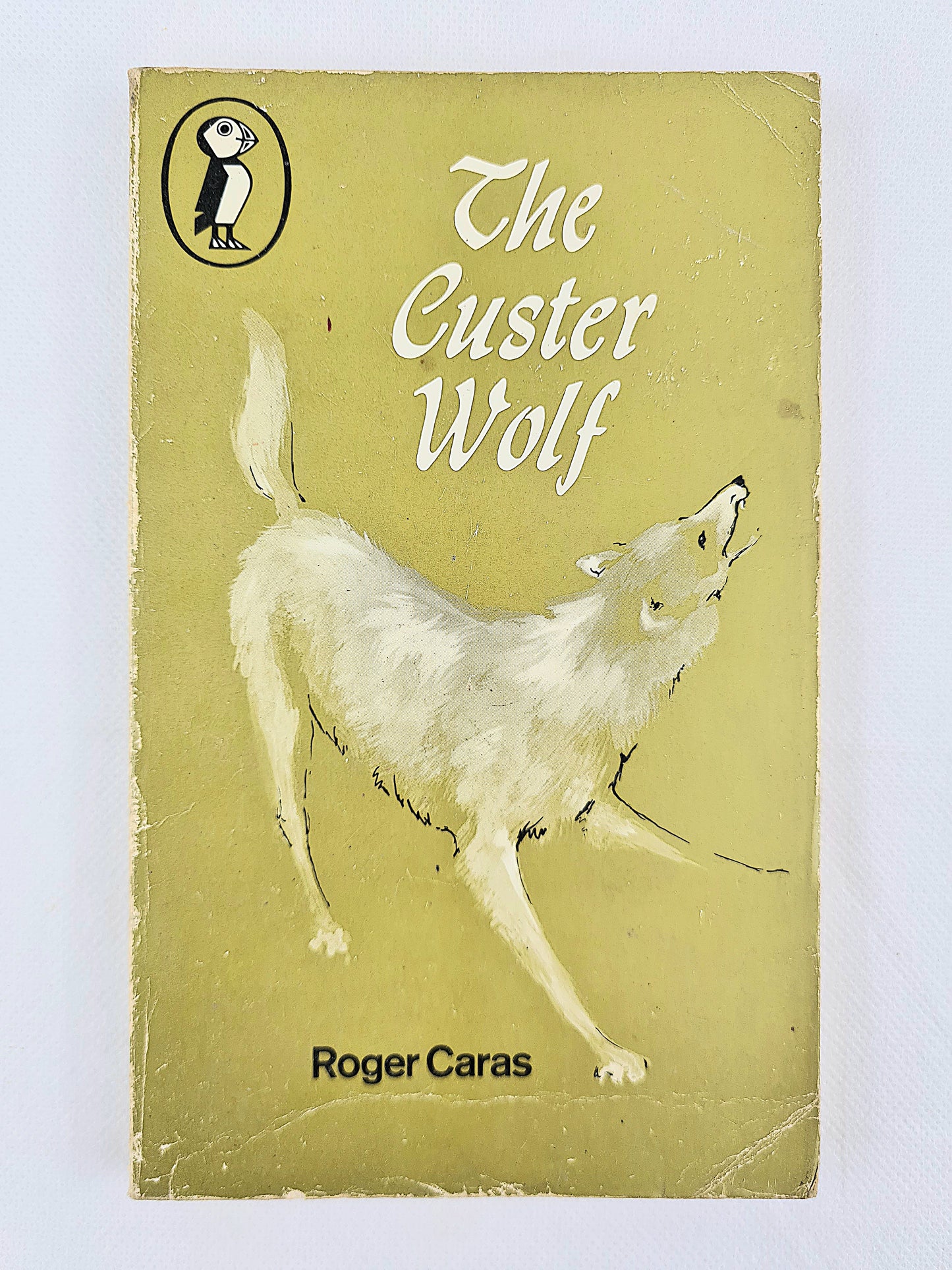 The Custer Wolf. Old children's book. Puffin Books