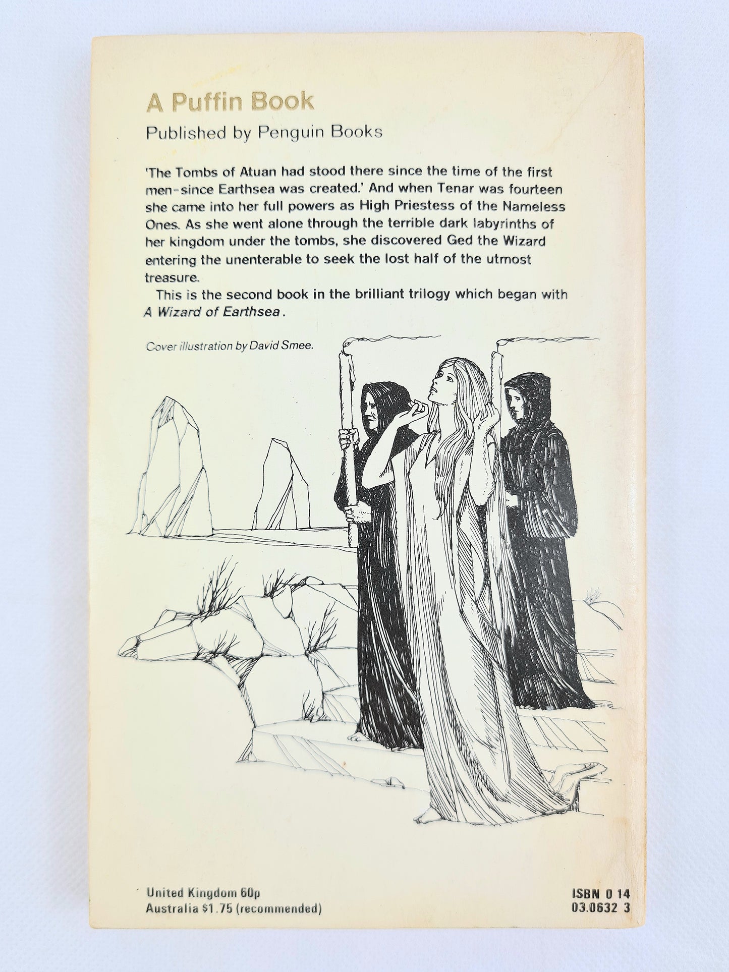 The Tombs Of Atuan by Ursula Le Guin. Vintage children's book. Puffin Books