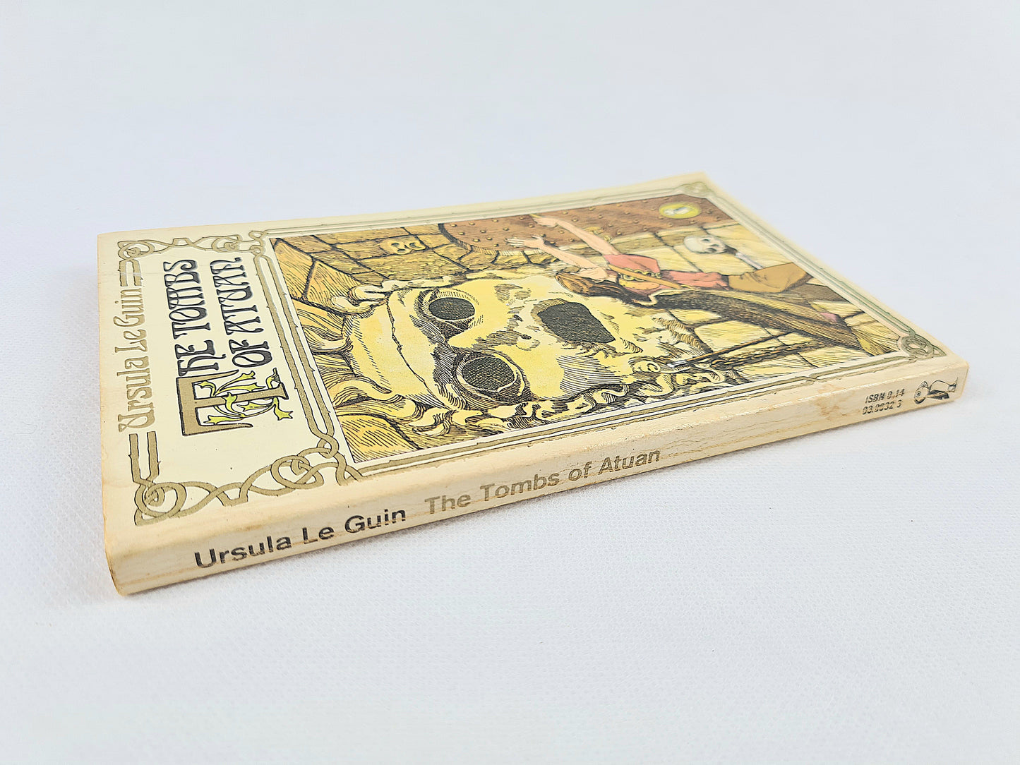 The Tombs Of Atuan by Ursula Le Guin. Vintage children's book. Puffin Books