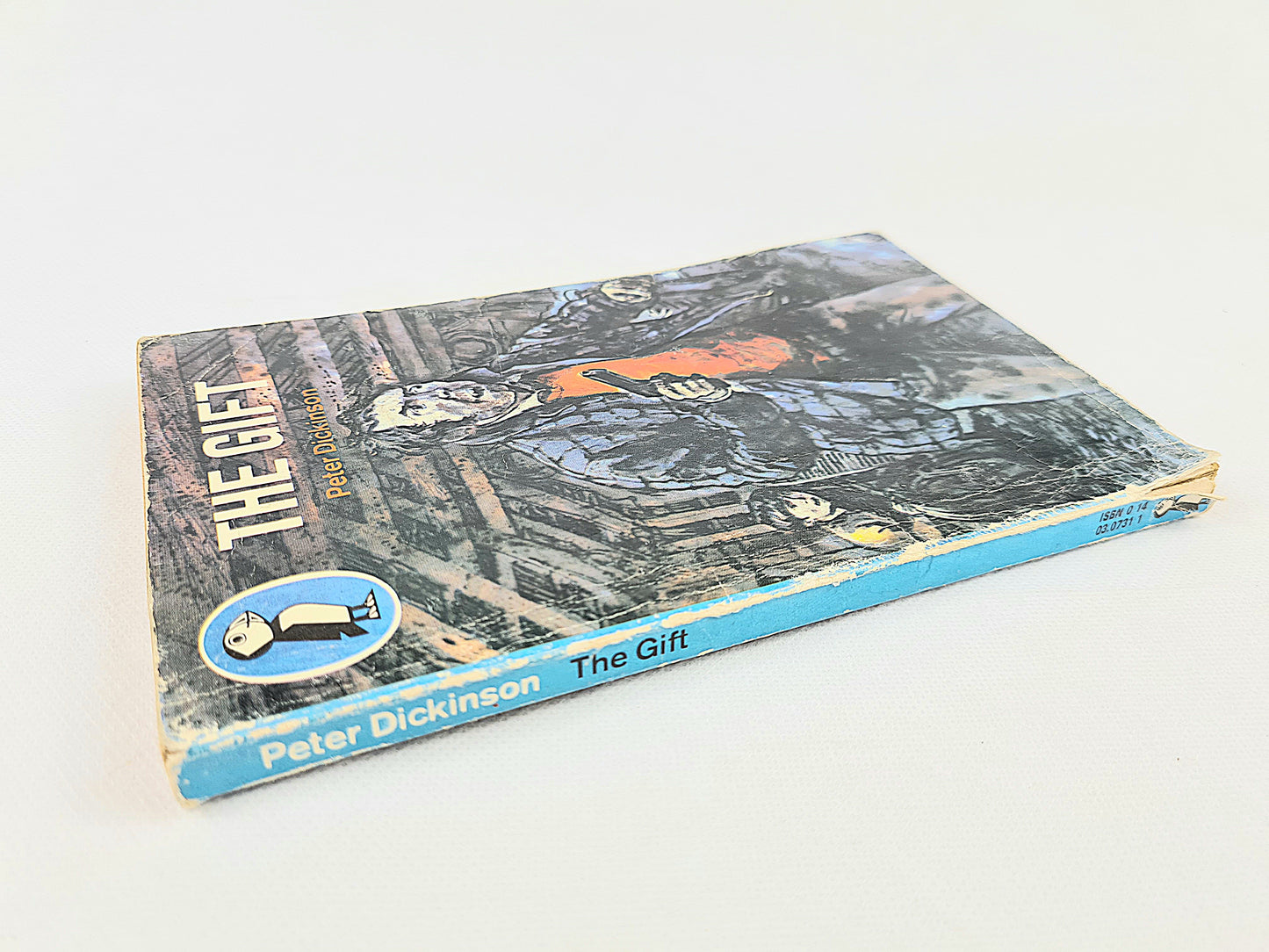 The Gift by Peter Dickinson, Vintage children's book. Puffin Books