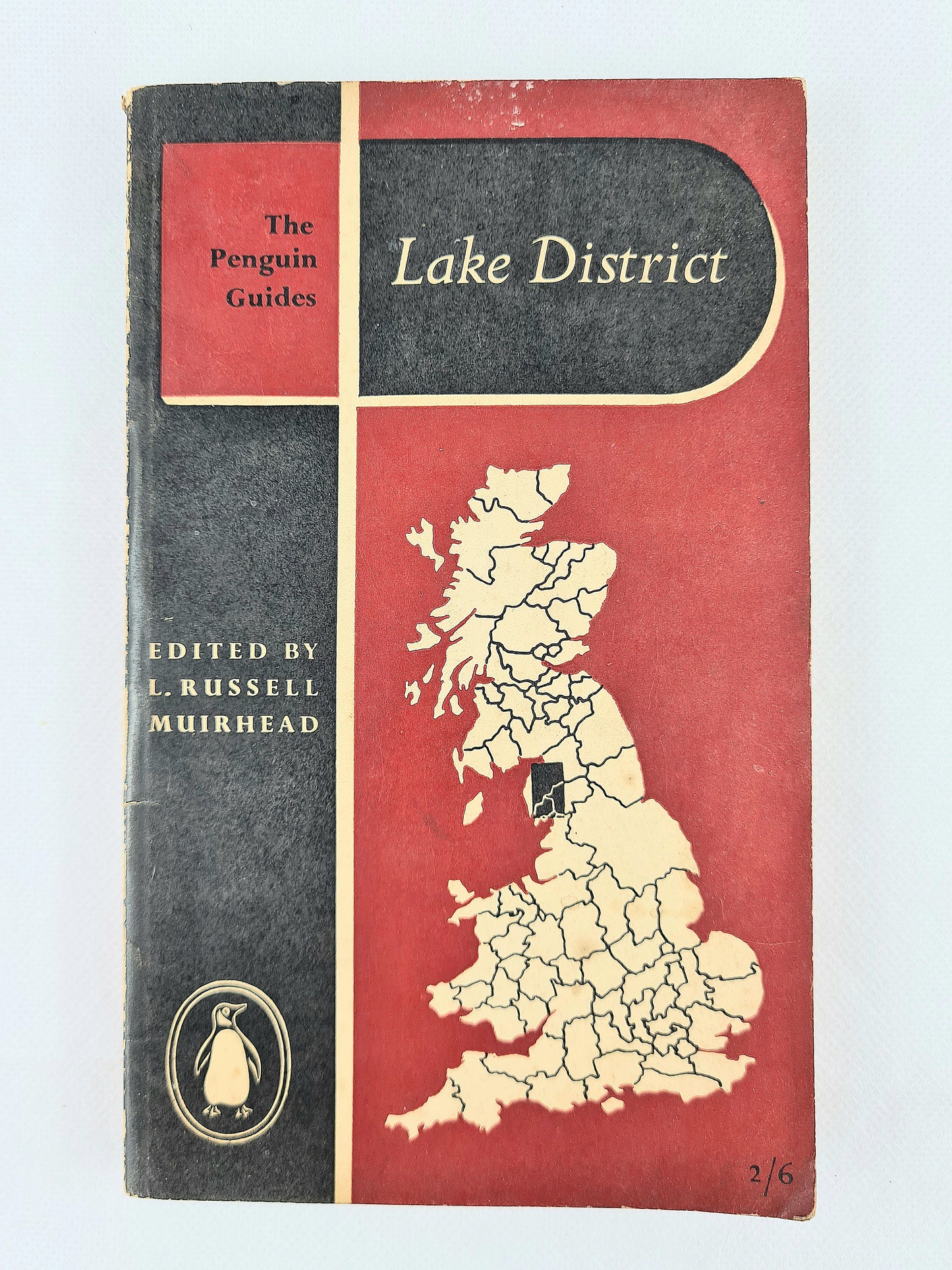 Vintage Penguin travel book of the Lake District. The Penguin Guides
