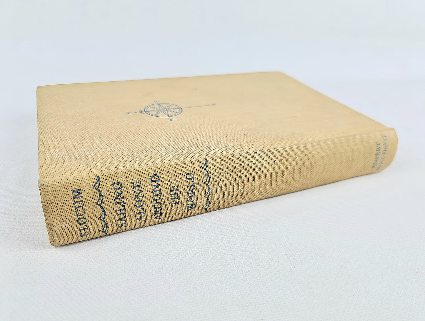 Sailing Alone Around The World by Captain Joshua Slocum. Vintage travel book 1948