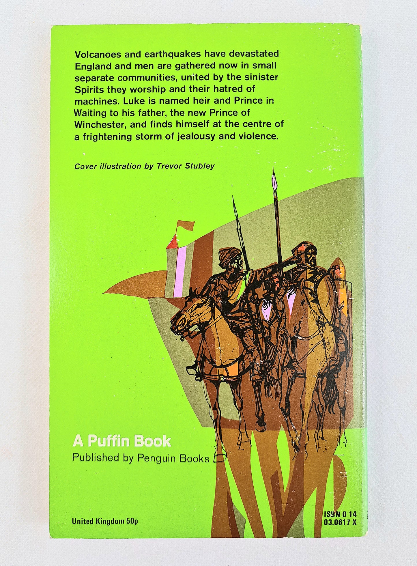 The Prince in Waiting by John Christopher. Childrens books - Puffin Books