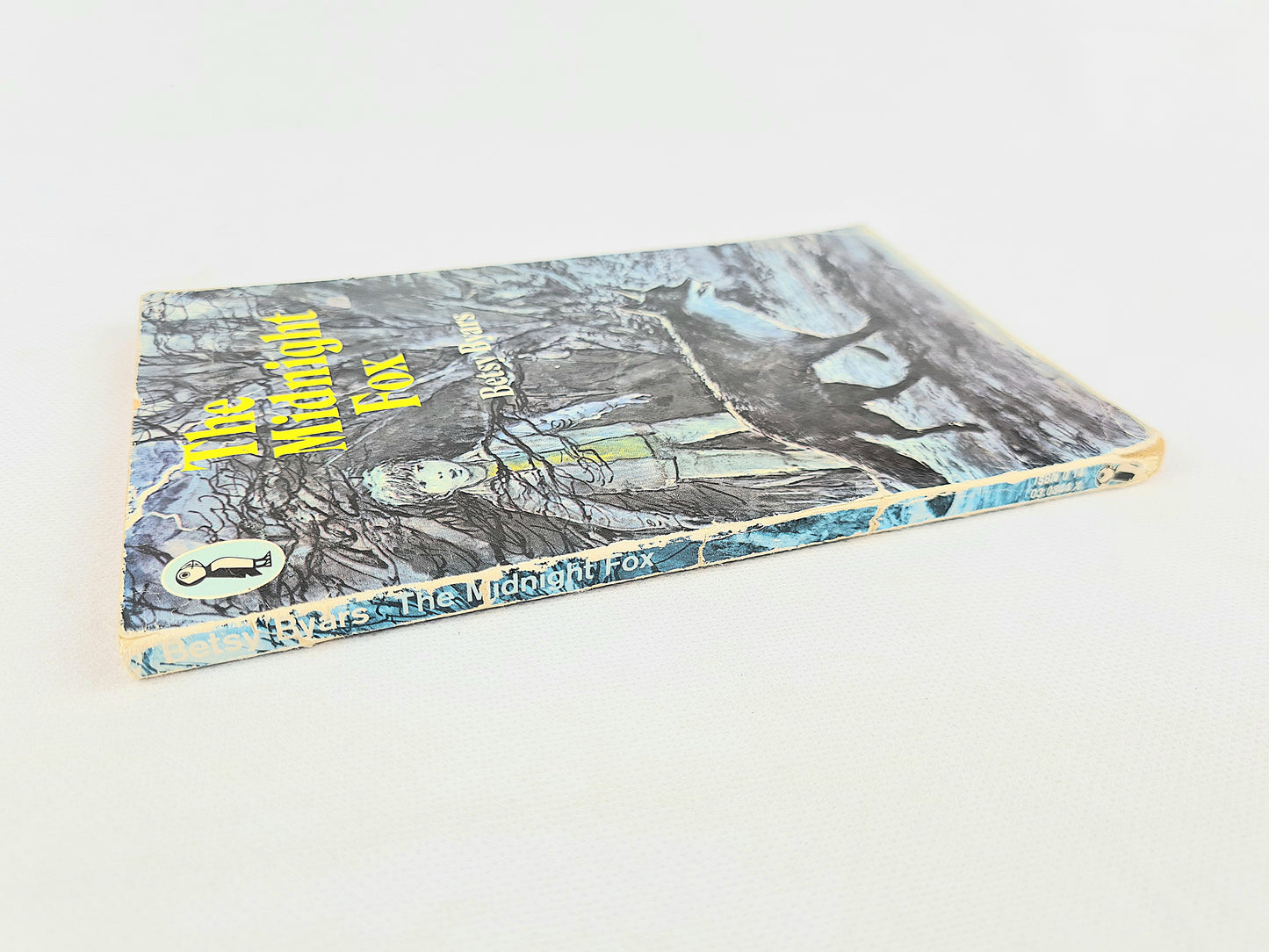 The Midnight Fox by Betsy Byars. Vintage childrens book. Puffin publications