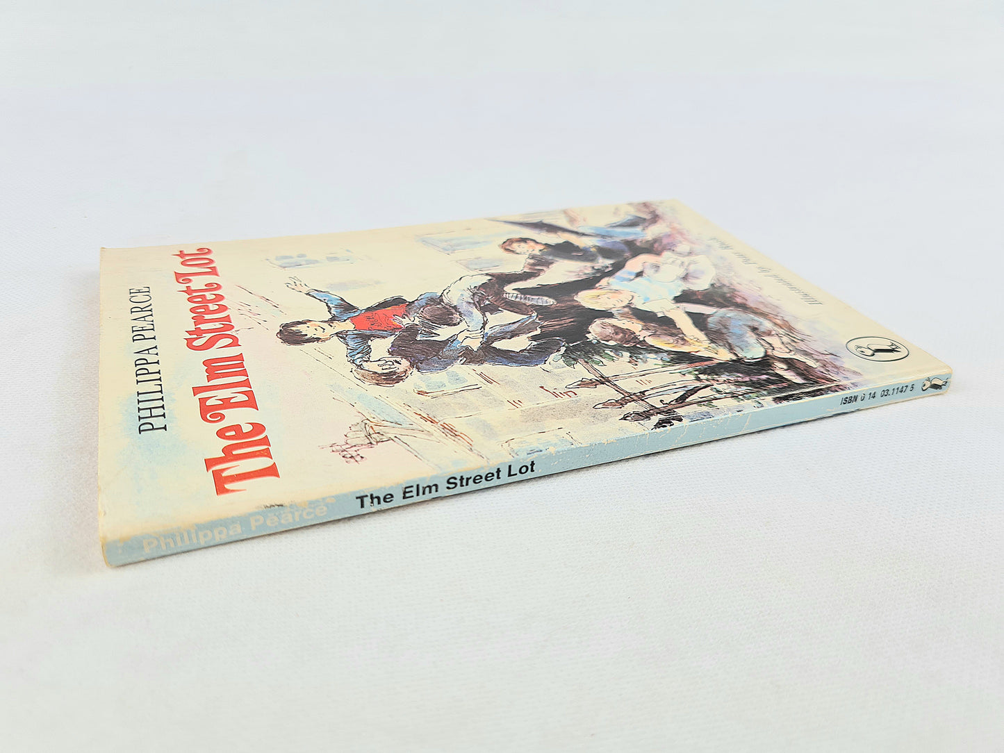 The Elm Street Lot by Philippa Pearce. Vintage children's book. Puffin Books