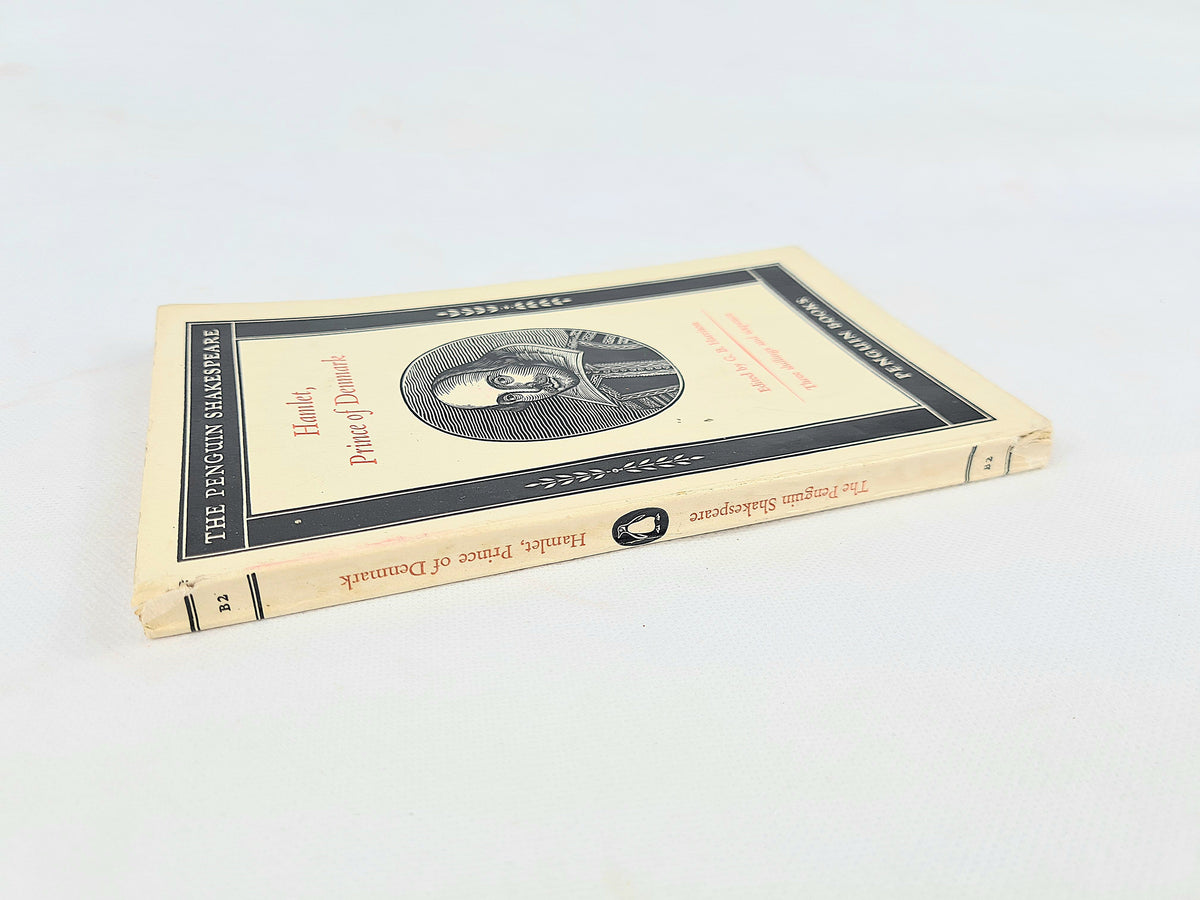 Back cover of vintage Penguin Shakespeare Hamlet paperback listing the full Penguin Shakespeare series titles