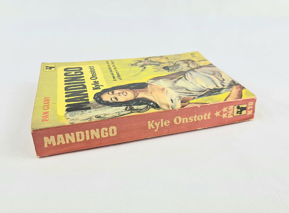 Mandingo by Kyle Onstott | 1965 Vintage Pan Books Paperback