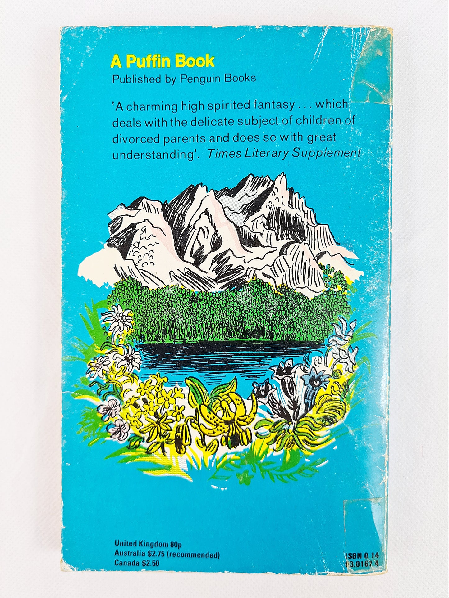 Lottie and Lisa by Erich Kastner. Vintage childrens book 1980, Puffin Books