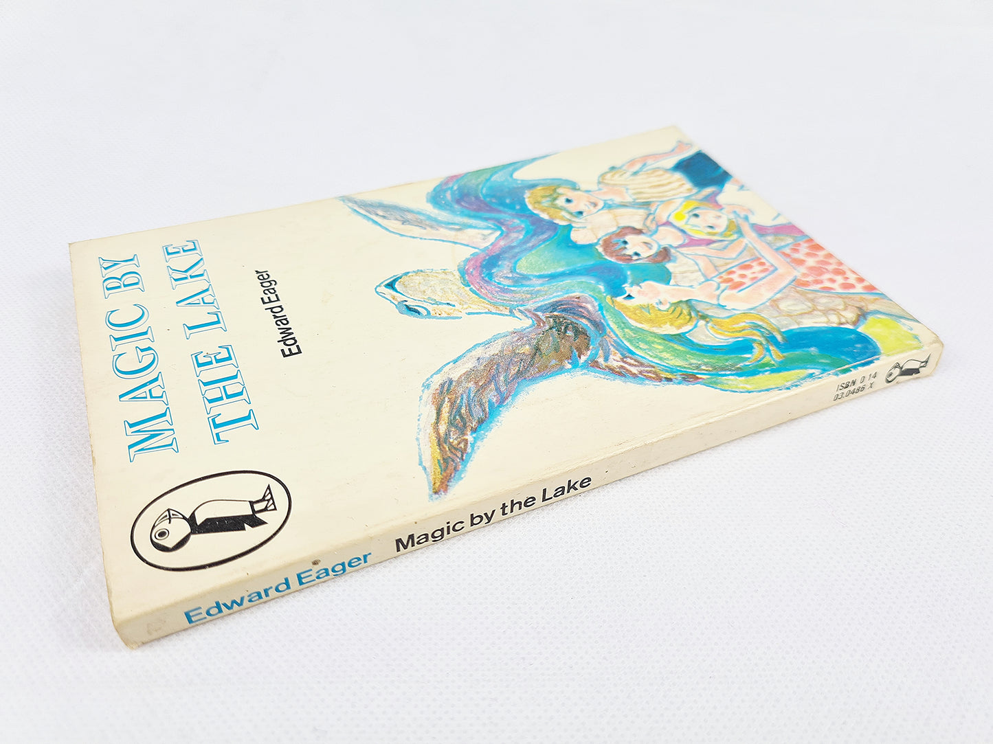 Old children's puffin Book, magic by the lake