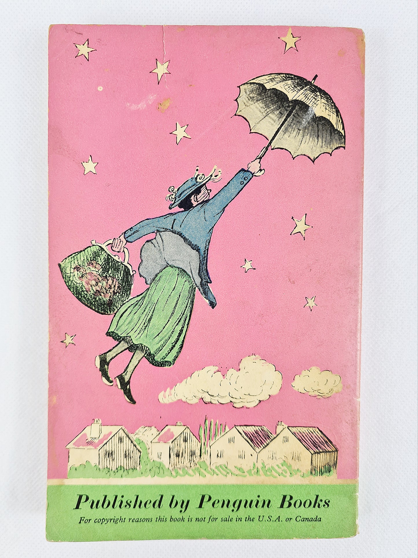 Mary Poppins by P.L Travers. Vintage childrens books 1962