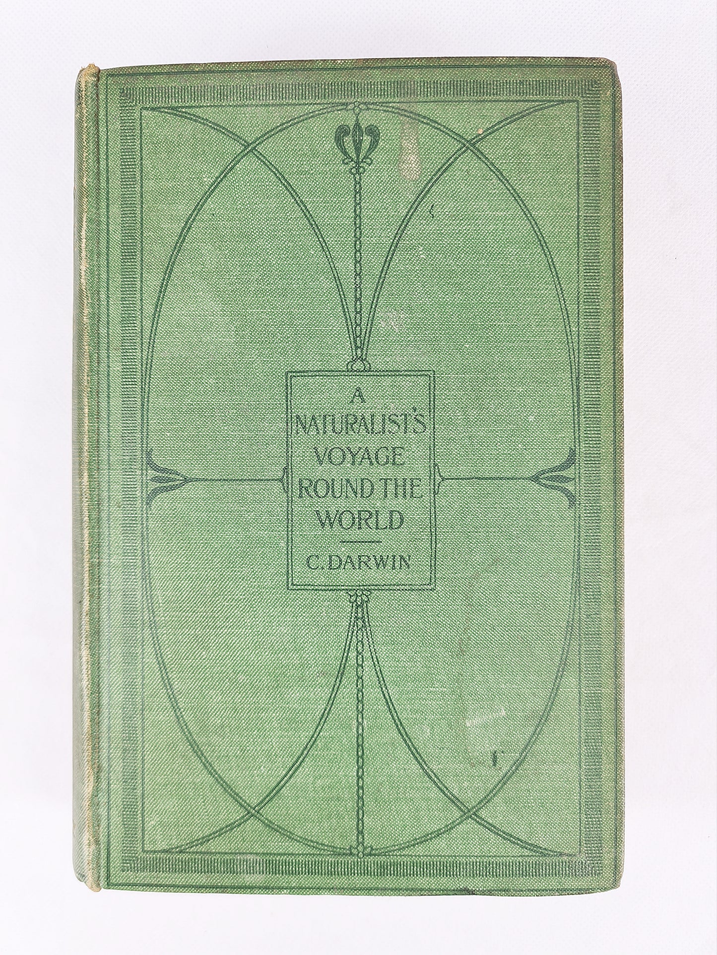 A Naturalists Voyage Around The World - Charles Darwin. Antique 1909 Edition