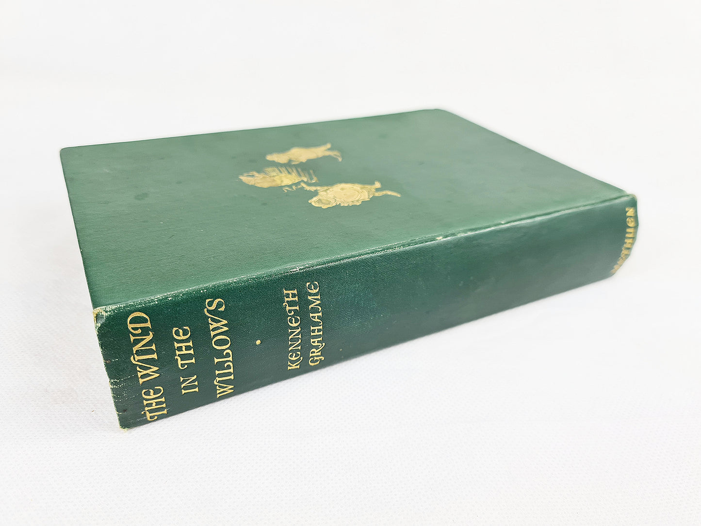 The Wind In The Willows by Kenneth Grahame, nice 1931 illustrated edition.