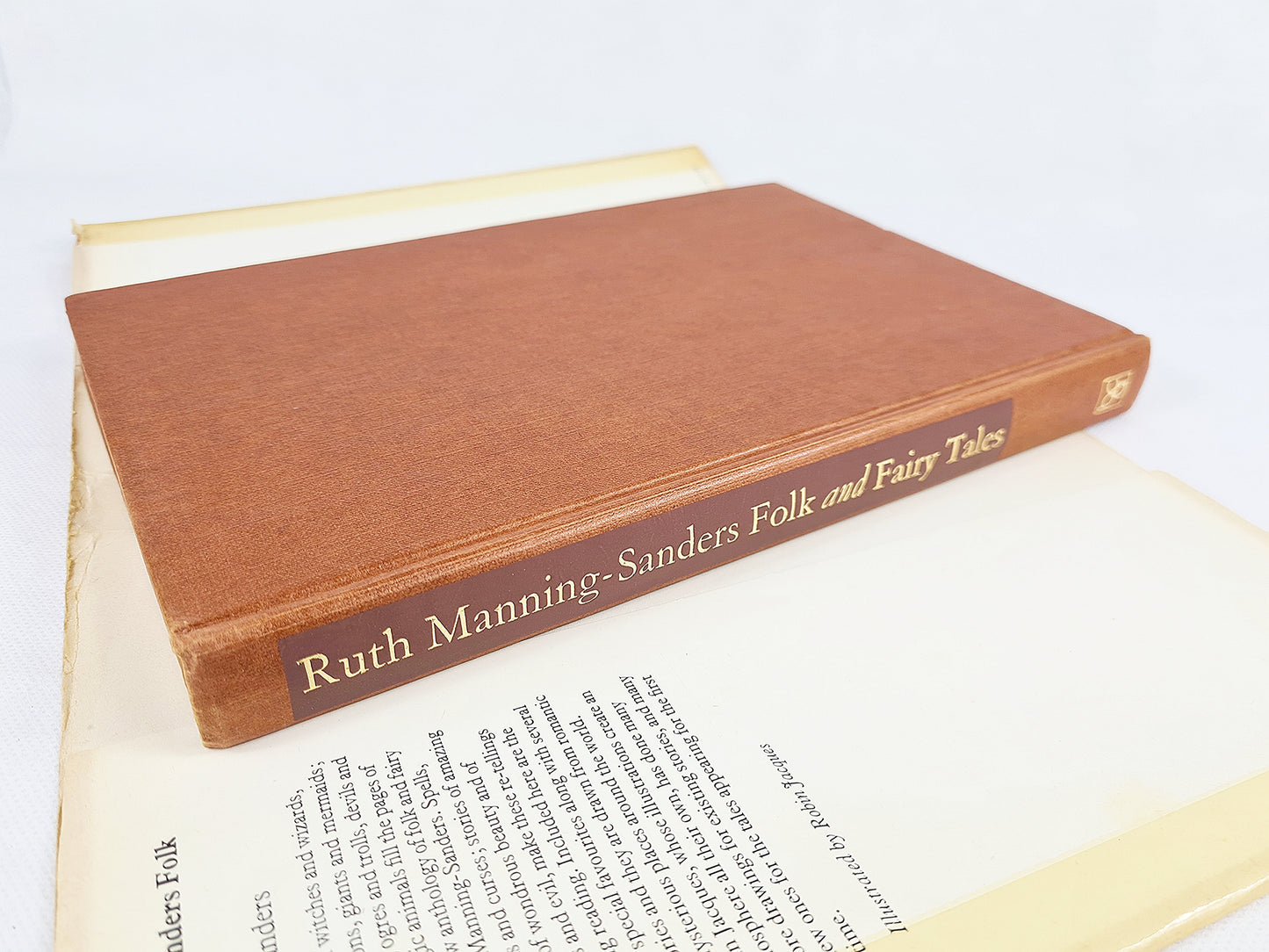 Ruth Manning-Sanders, Folk and Fairy Tales. Vintage fairy book 1978