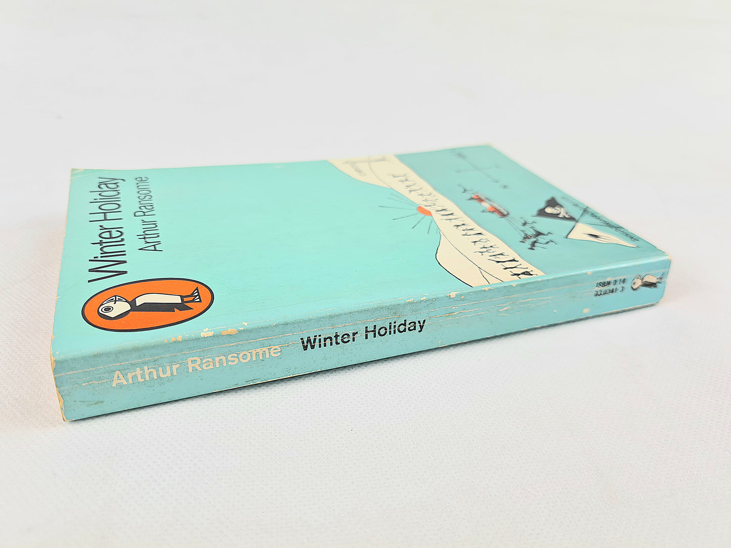 Winter Holiday bt Arthur Ransome. Vintage children's book. Puffin Books