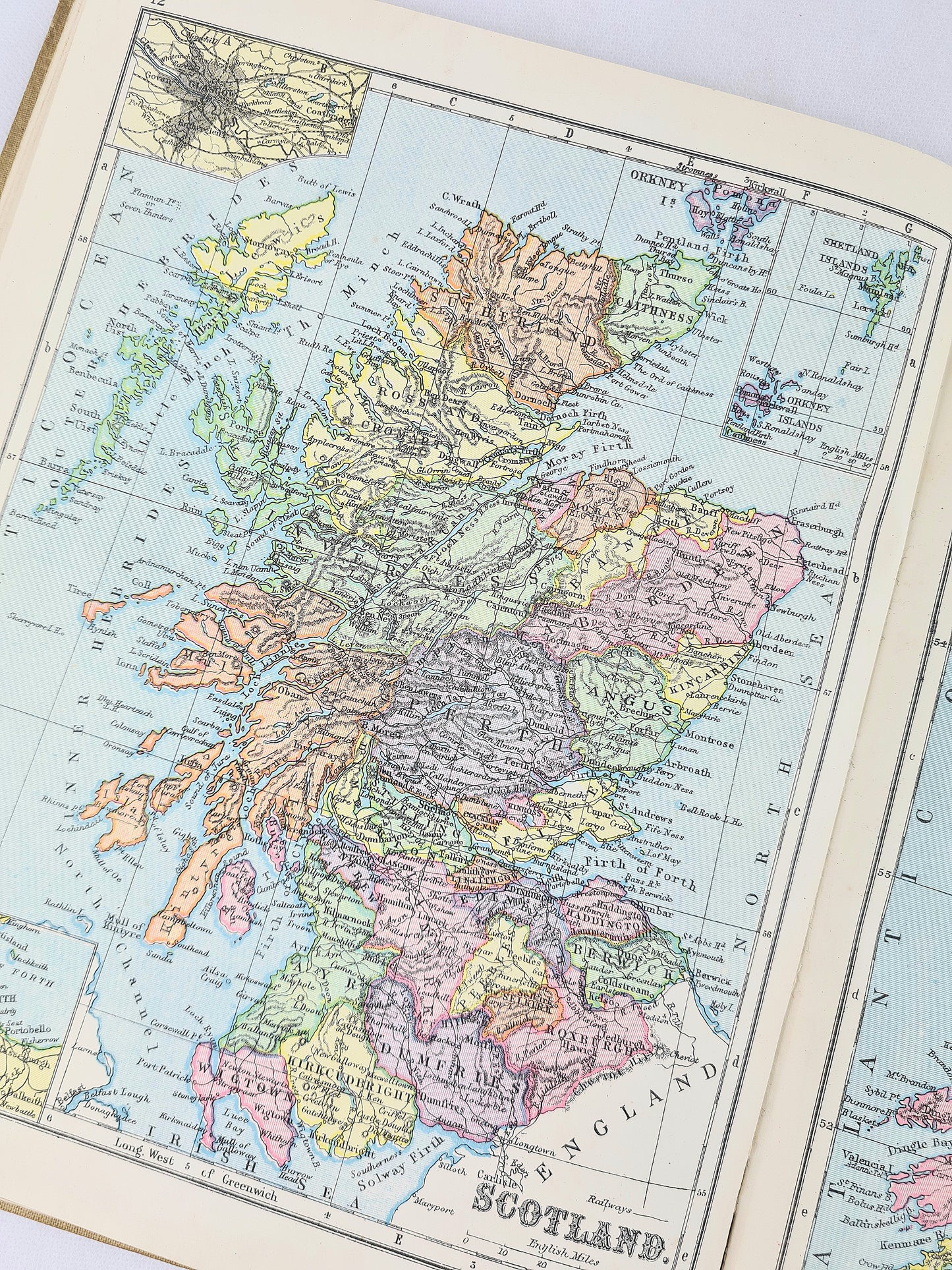Collins Graphic Atlas. Antique Maps