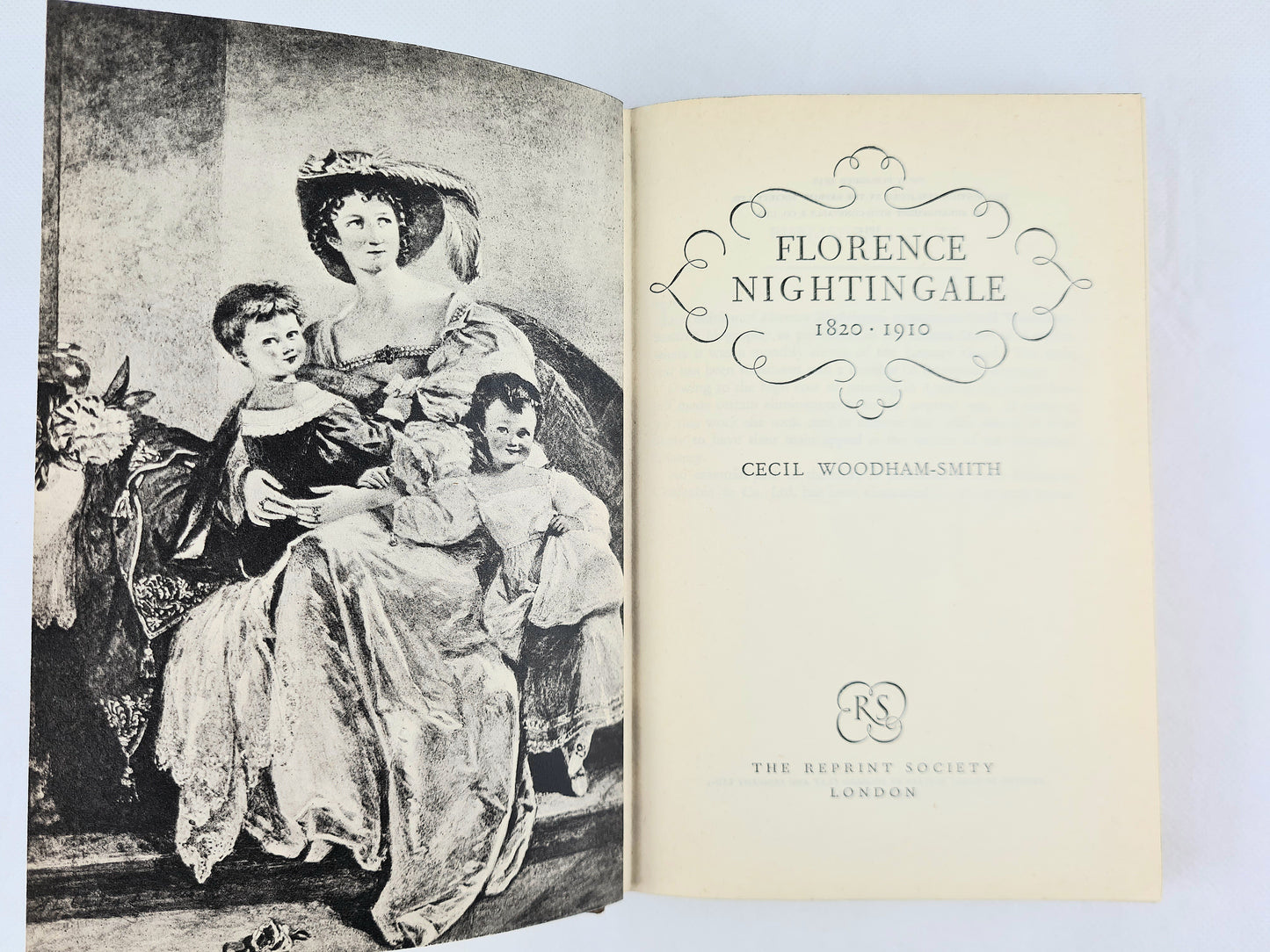 Florence Nightingale by Cecil Woodham-Smith. Hardback vintage book.