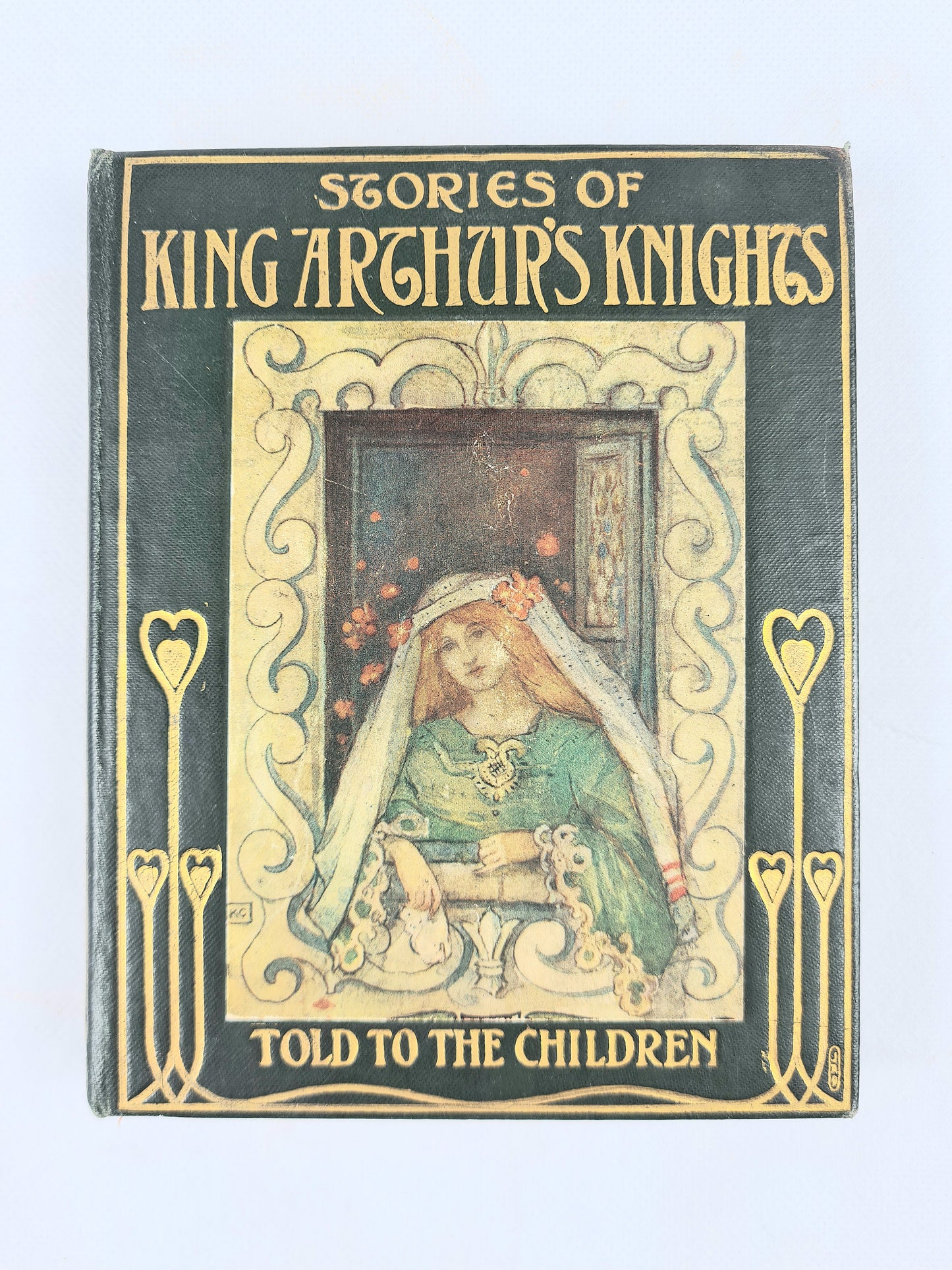 Book cover of 'Stories of King Arthur's Knights' with decorative design and text.