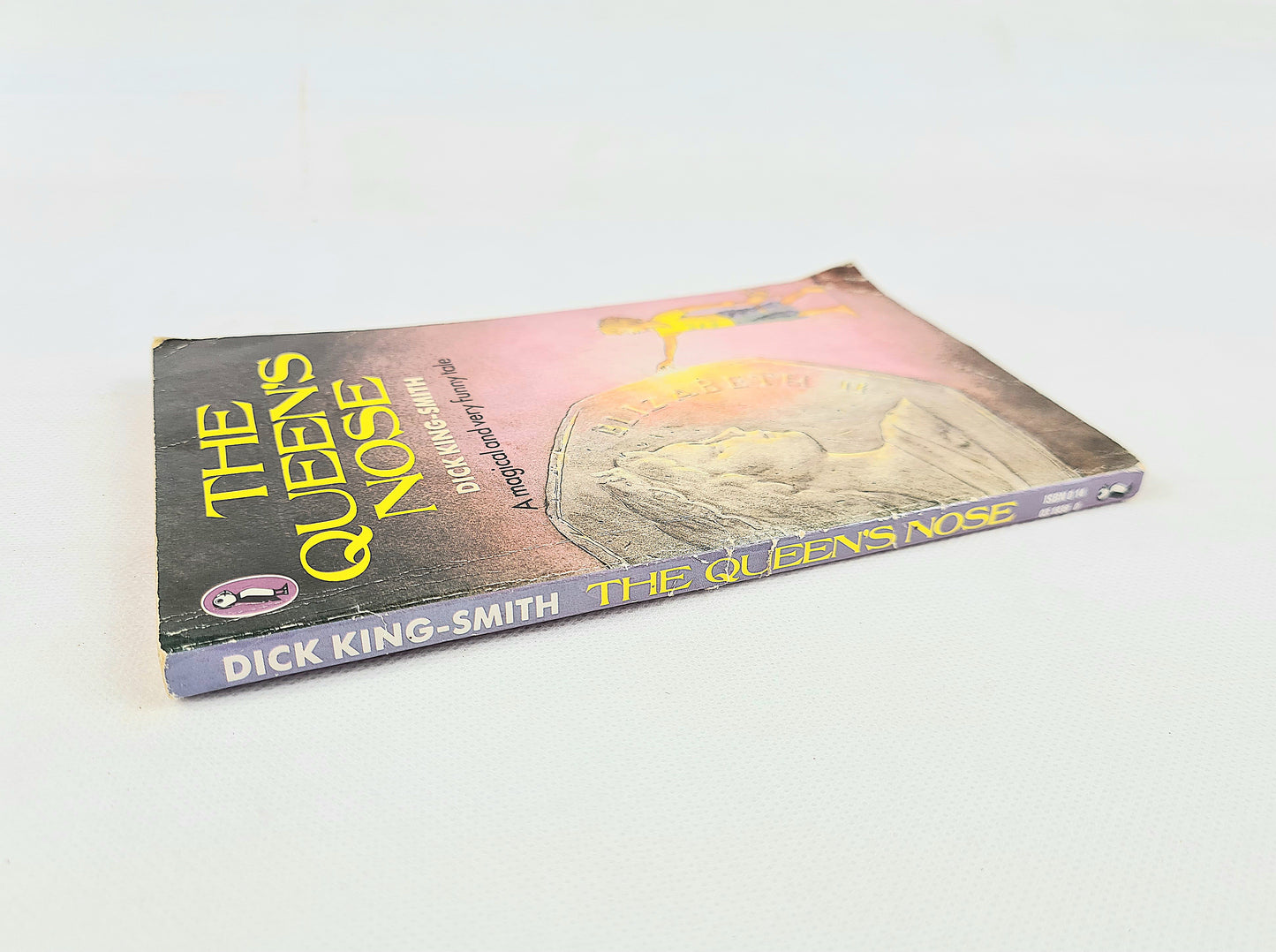 The Queens Nose by Dick King Smith. Vintage childrens Puffin book.