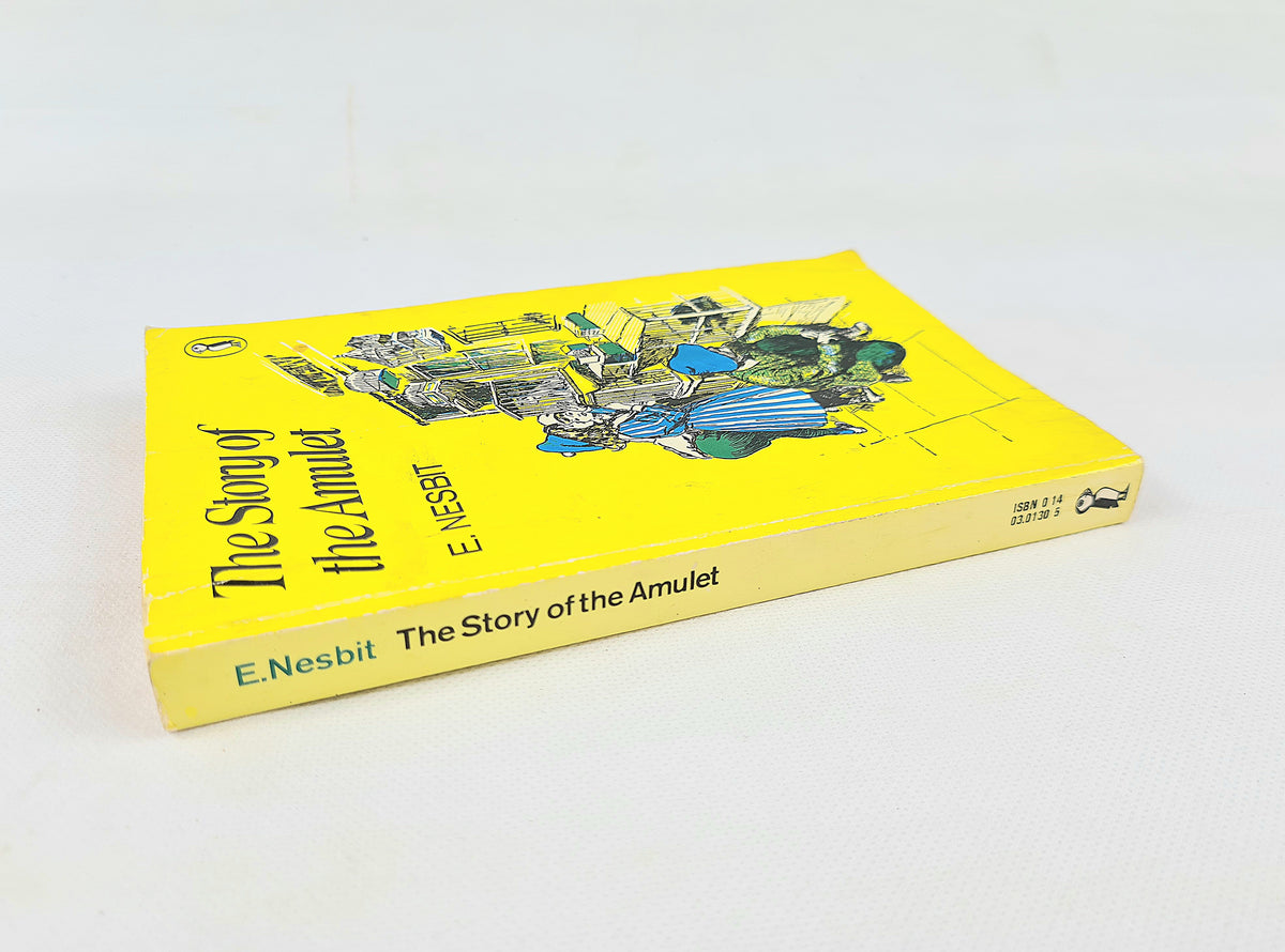 The Story of the Amulet by E. Nesbit. Vintage children's book. Puffin publications