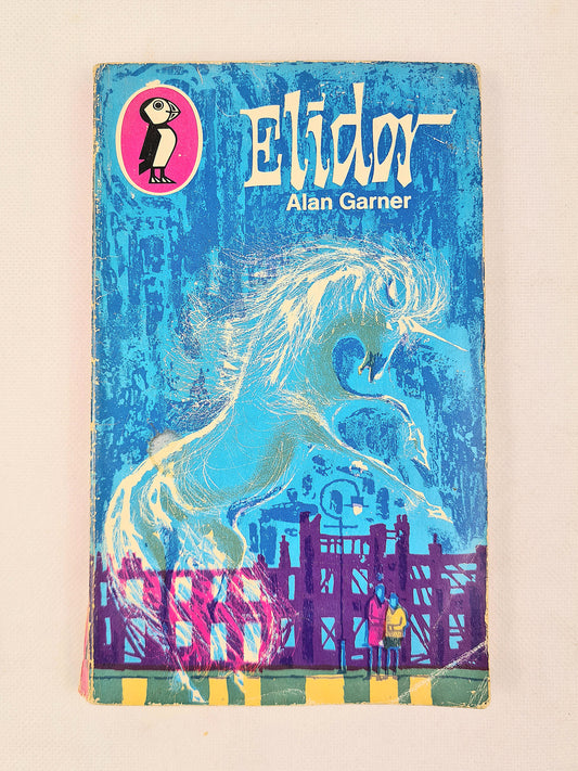 Book cover of 'Elidor' by Alan Garner with a stylized illustration of a horse and two figures.