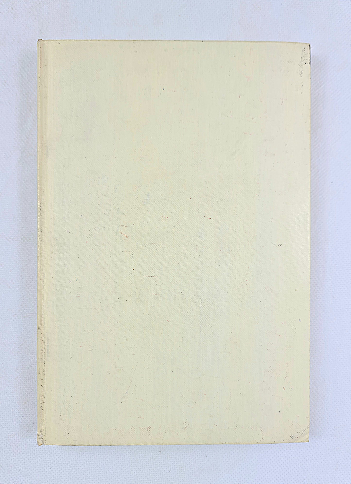 The Silent Traveller in The Yorkshire Dales by Chiang Yee. Vintage travel book 1941