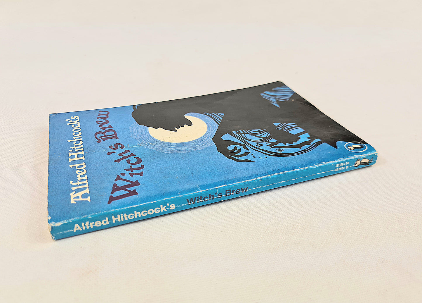 Witches Brew by Alfred Hitchcock. Puffin Books