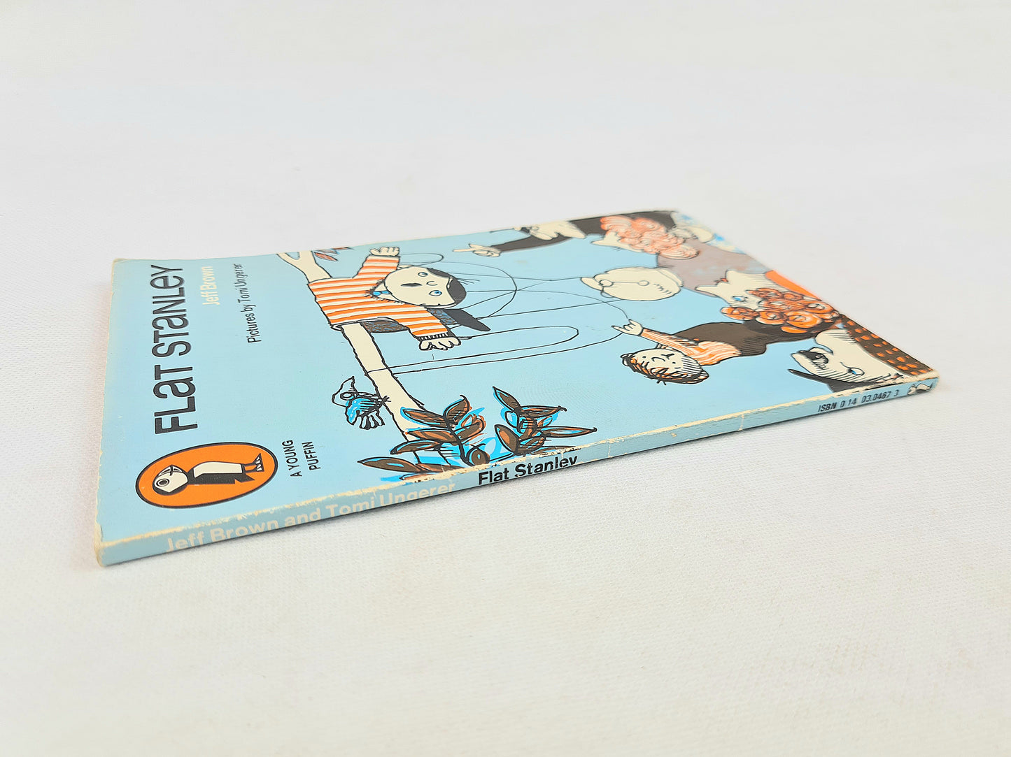 Flat Stanley by Jeff Brown. Vintage childrens book. Penguin books