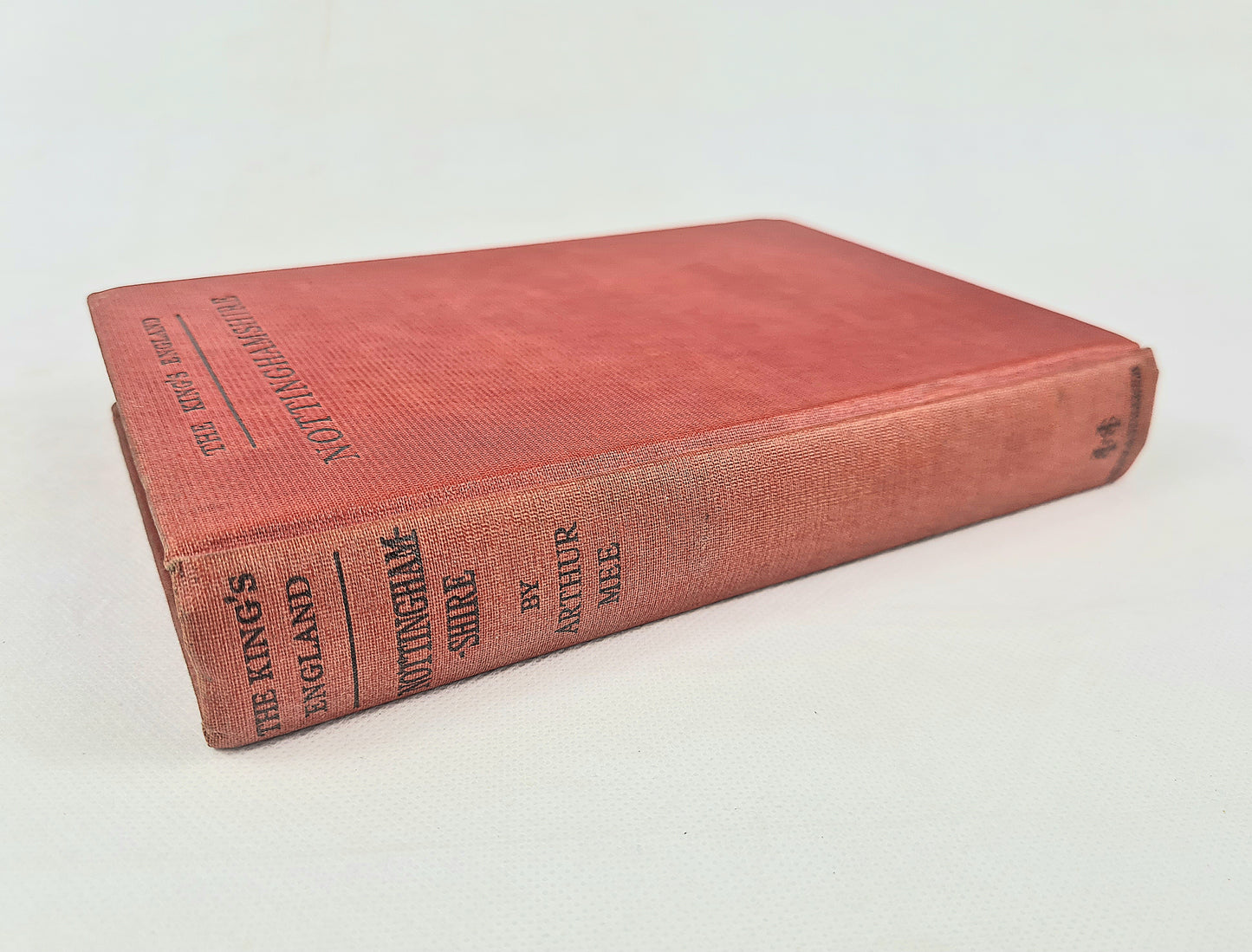 Nottinghamshire by Arthur Mee, from The Kings England series. Hardback book