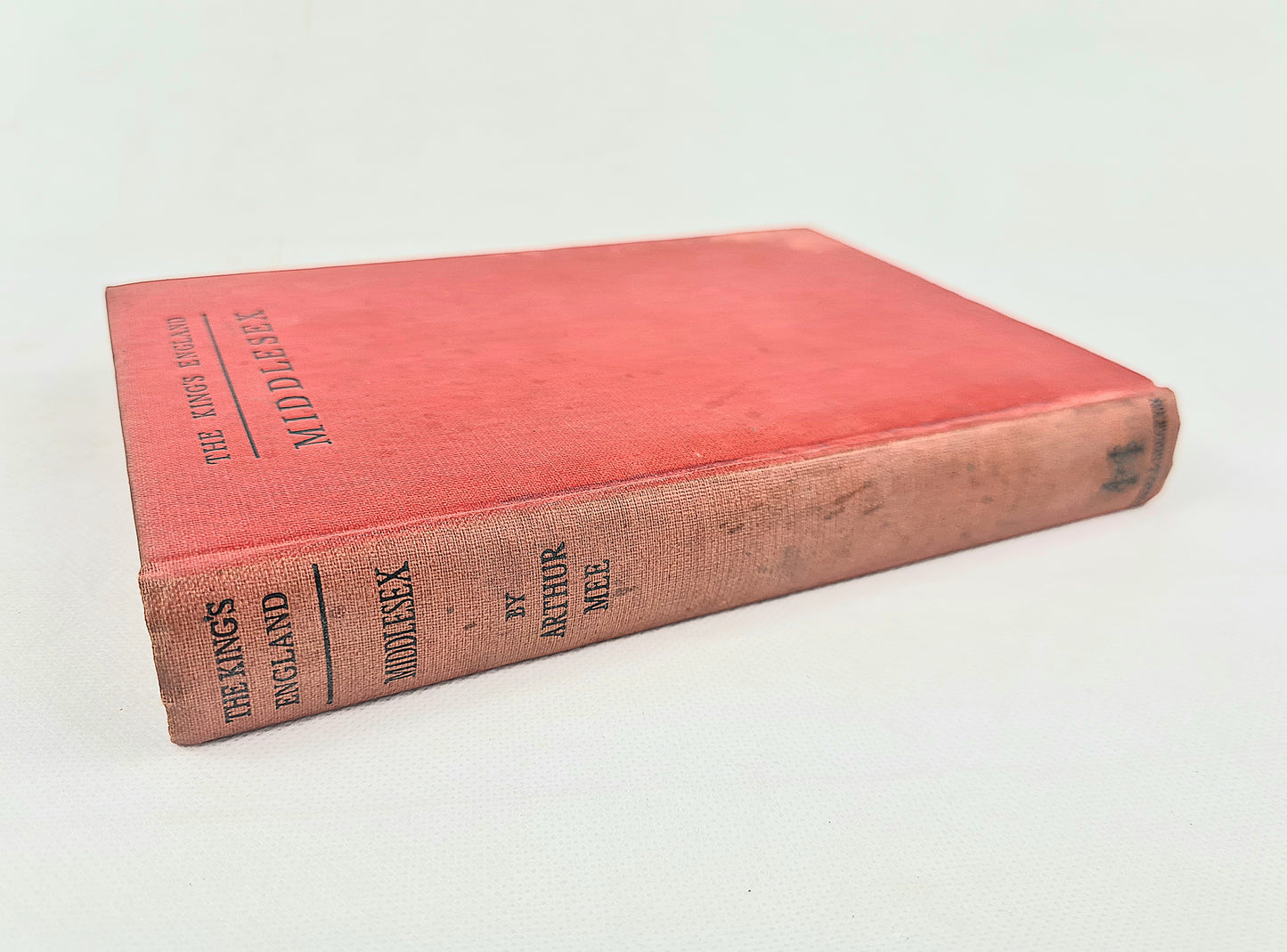Middlesex by Arthur Mee, from the Kings England series. Hardback book