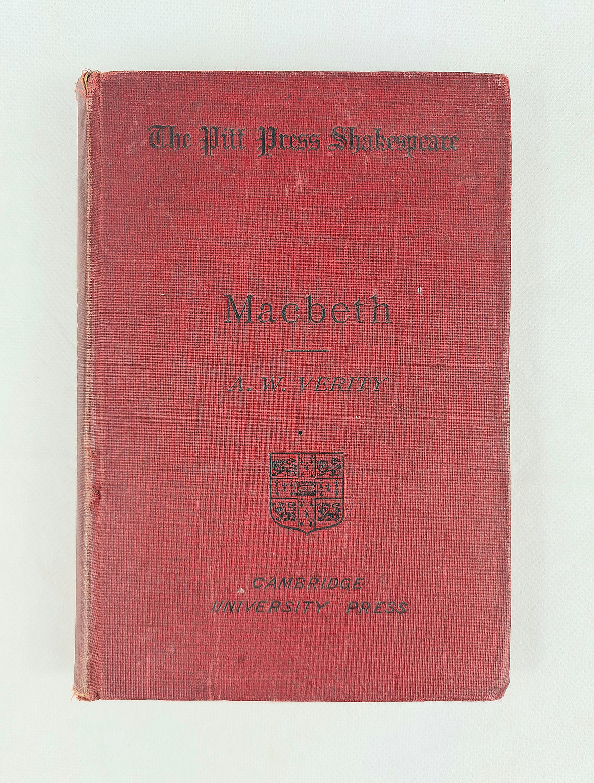 A vintage hardcover book of 'Macbeth' by William Shakespeare 