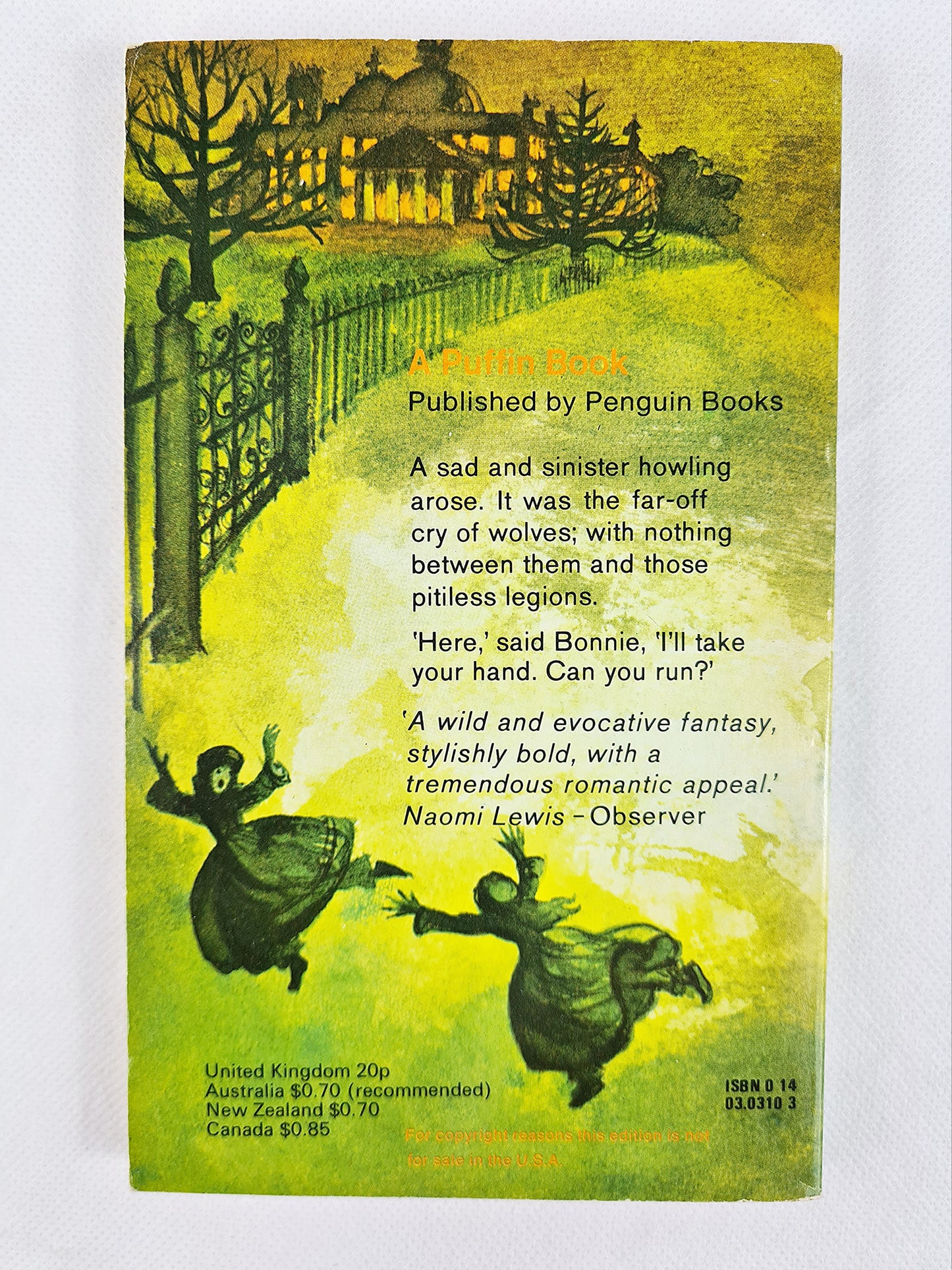 The Wolves Of Willoughby Chase by Joan Aiken, vintage childrens book 1972, Puffin books