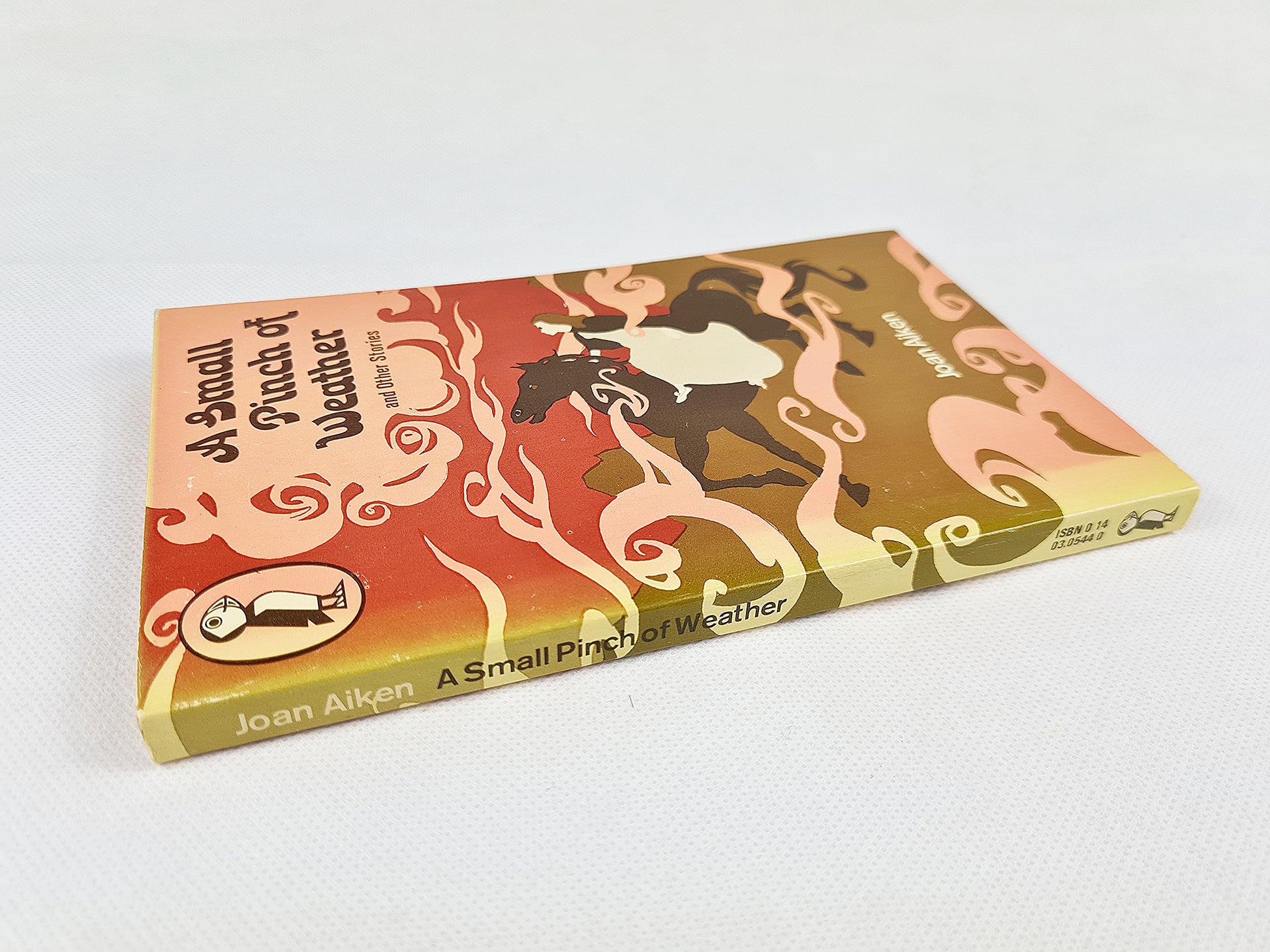 Vintage puffin book 