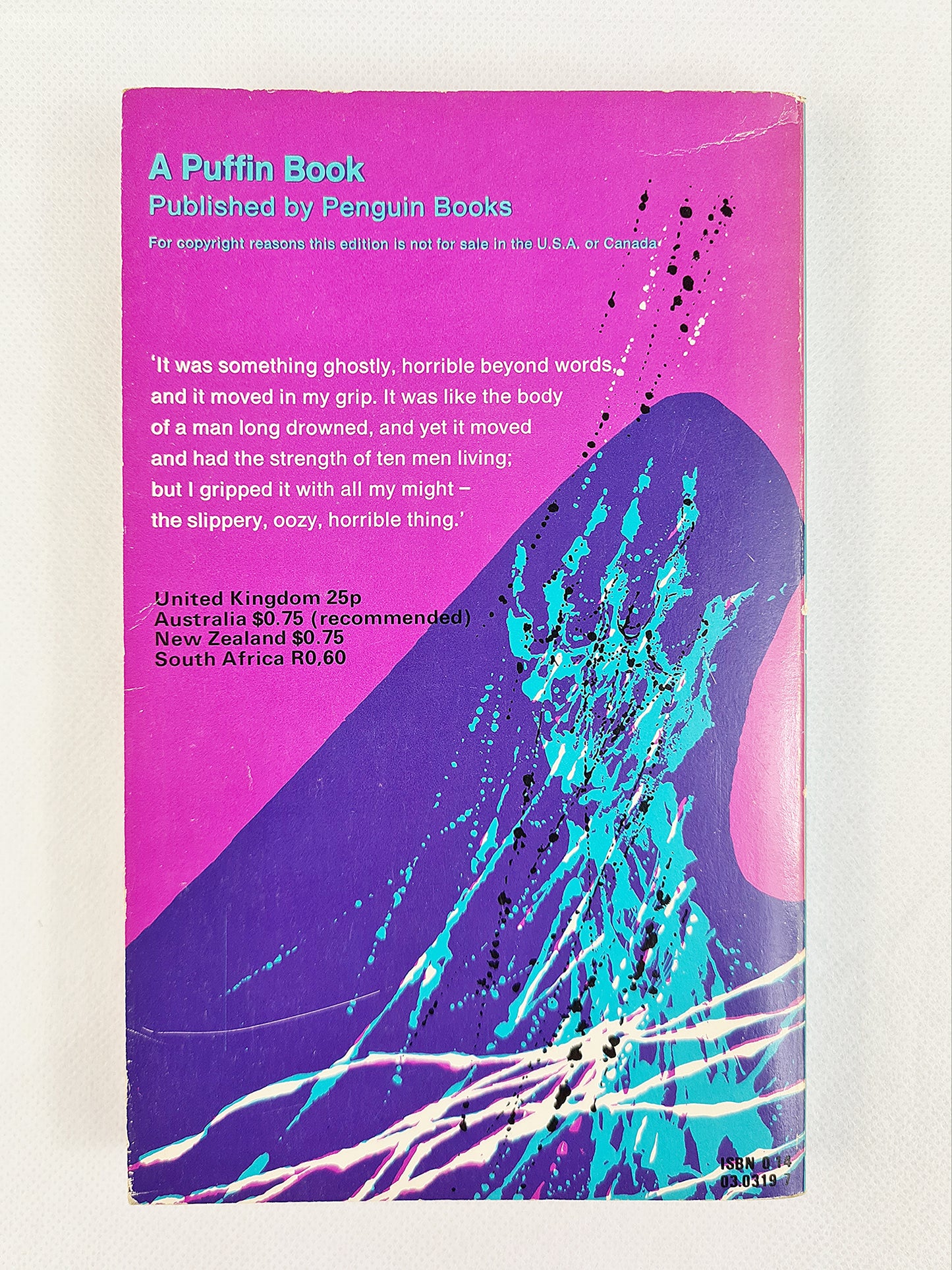 Alfred Hitchcocks Ghostly Gallery. A book of ghost stories  - Puffin Books 1966